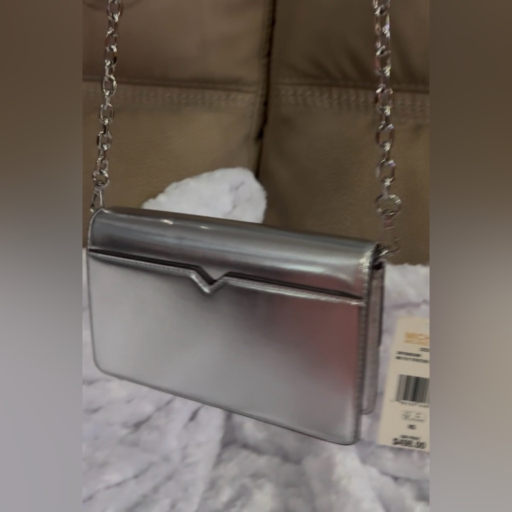 $448 MSRP NWT MK Cece Clutch Crossbody With Detachable Silver Chain Link Strap - Picture 14 of 17